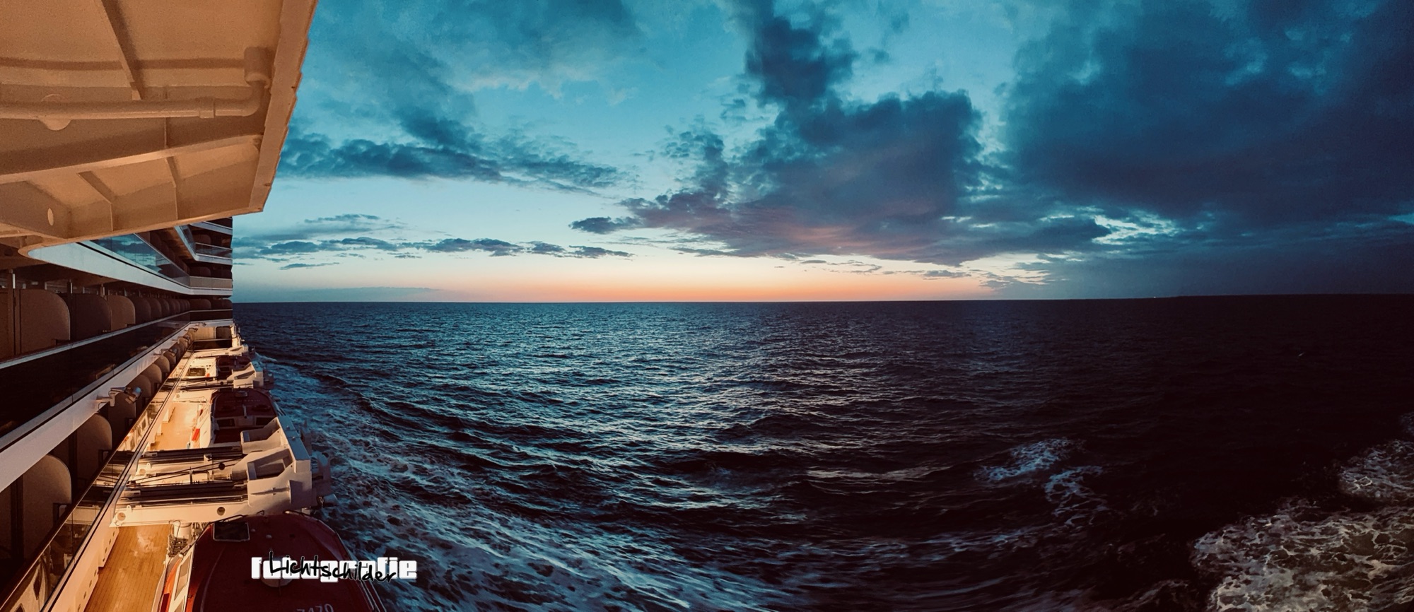 Zonsondergang op de Noordzee